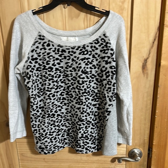 French Laundry Gray Leopard Print Sweater - Picture 1 of 4
